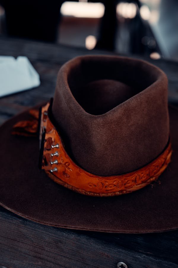 Les chapeaux cowboy : style et qualité au rendez-vous !