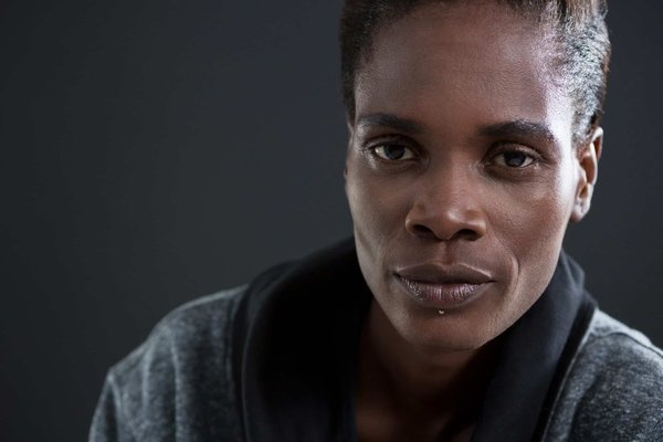 Comment créer un look androgyne tendance